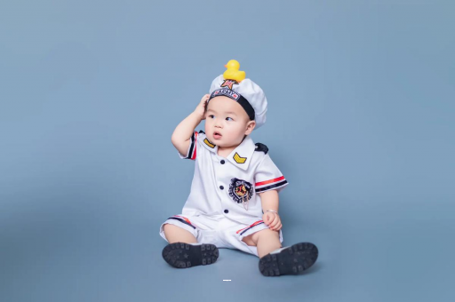 顺德宝宝老摇头怎么回事